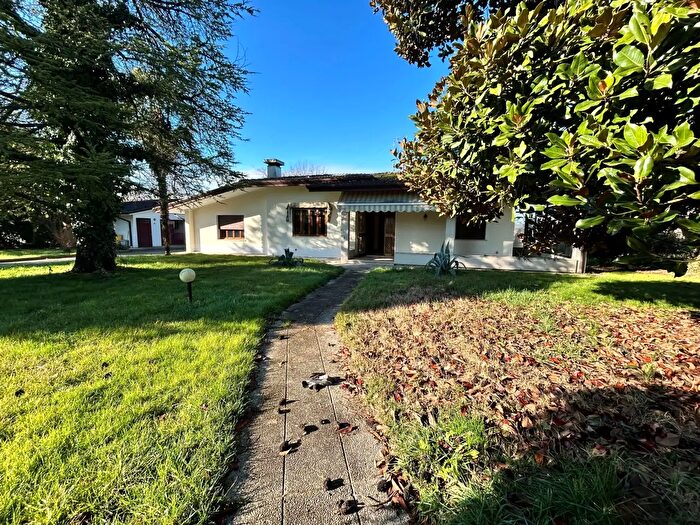 Casa con 7 locali in vendita in Via Garibaldi, Brugnera