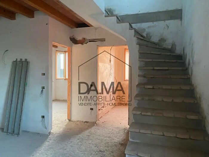 Appartamento in vendita in Strada Ugozzolo, Parma