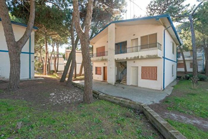 Appartamento trilocale in vendita in Comacchio