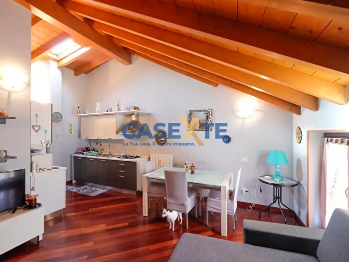 Appartamento trilocale in vendita in Osio Sotto