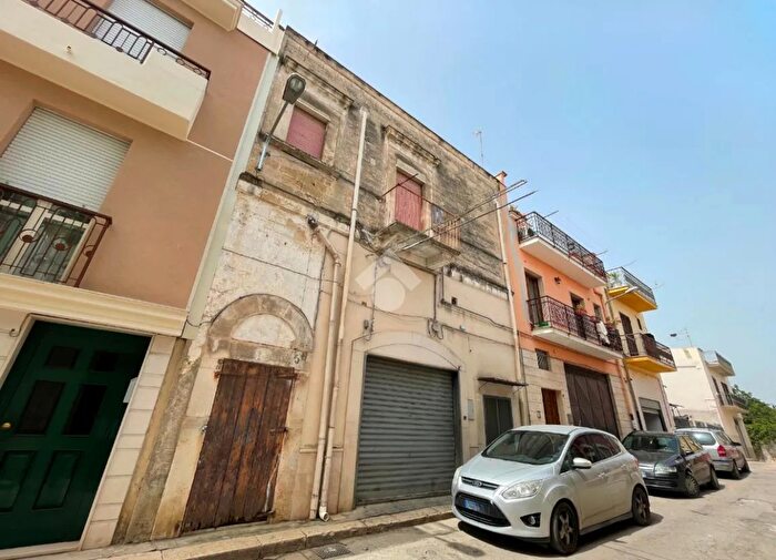 Appartamento bilocale in vendita in Via Giulio Cesare, Canosa Di Puglia