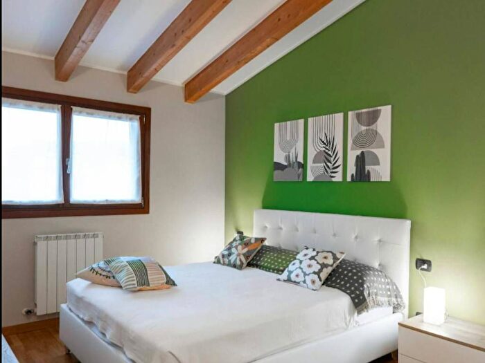 Appartamento monolocale in affitto in Via Modica, Barona, Milano