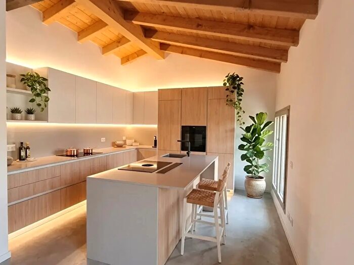 Appartamento trilocale in vendita in Via Mazzini, Langhirano