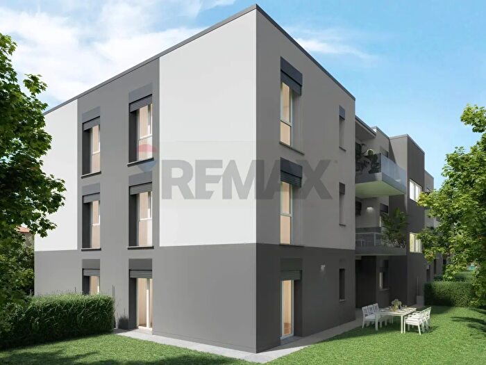 Appartamento bilocale in vendita in Via Cesare Cantù, Lomazzo
