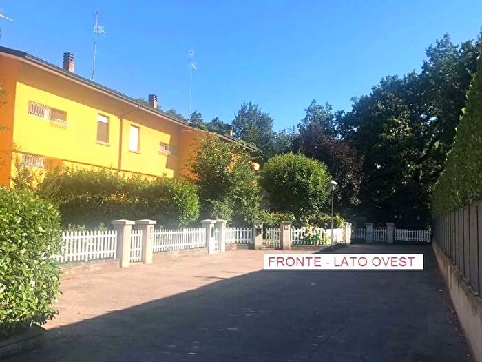 Casa con 5 locali in vendita in Reggio Emilia