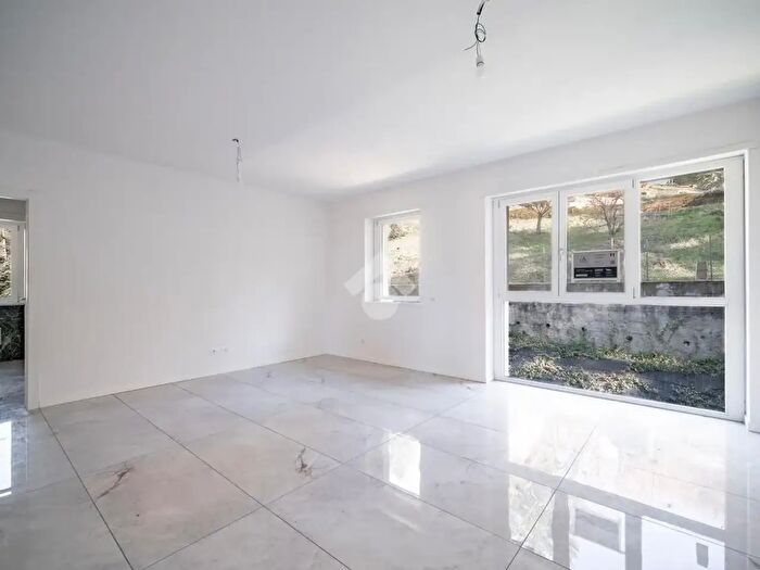 Appartamento bilocale in vendita in Via Locatelli, Oggiono