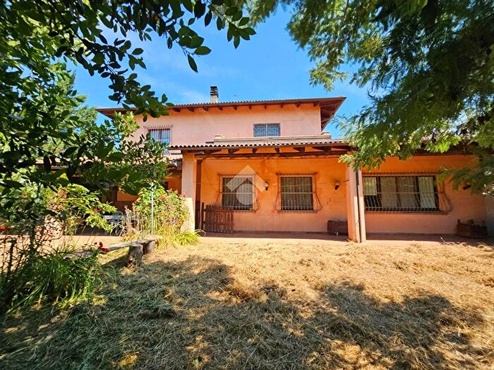 Casa con 12 locali in vendita in Regione Canetta, Castelnuovo Belbo