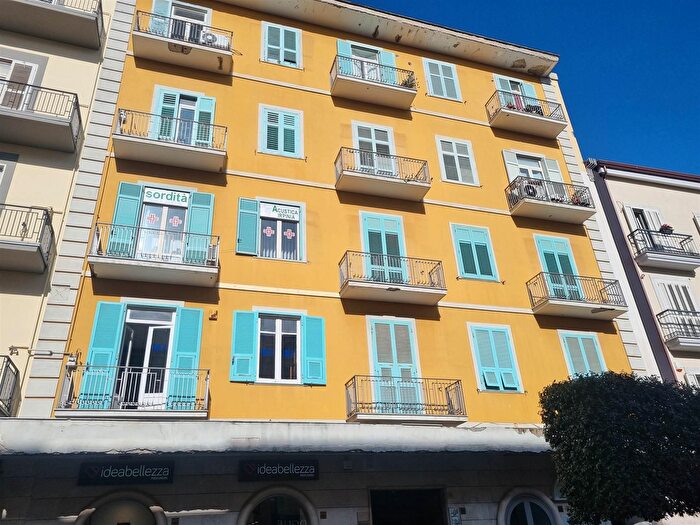 Appartamento quadrilocale in vendita in Corso Vittorio Emanuele, Avellino