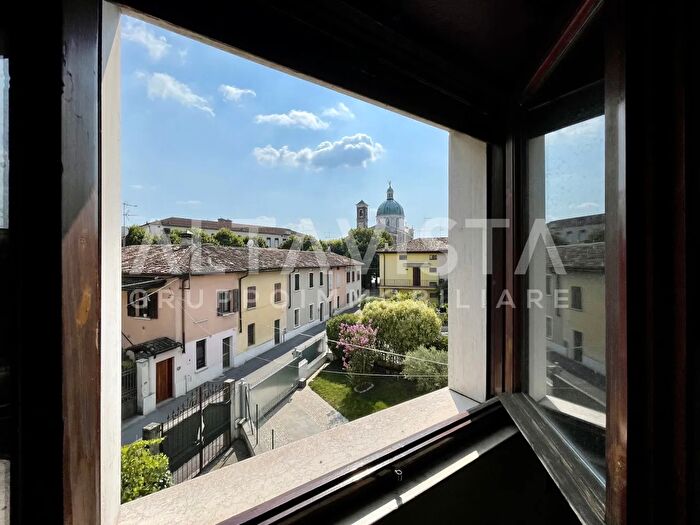 Casa quadrilocale in vendita in Via Mantova, Montichiari