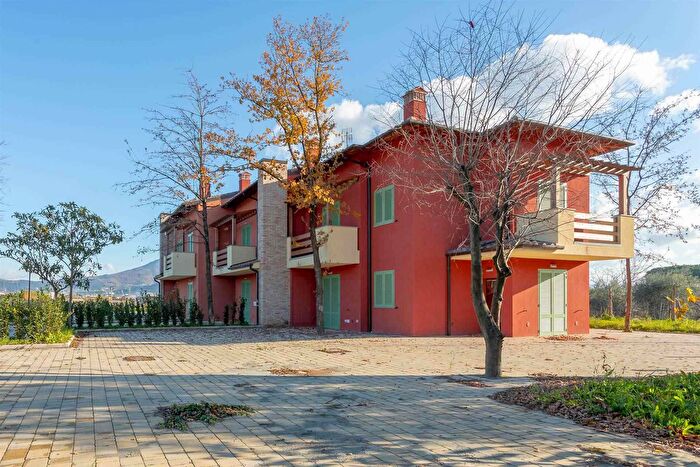 Appartamento con 5 locali in vendita in Via Saliscendi, Campi Bisenzio