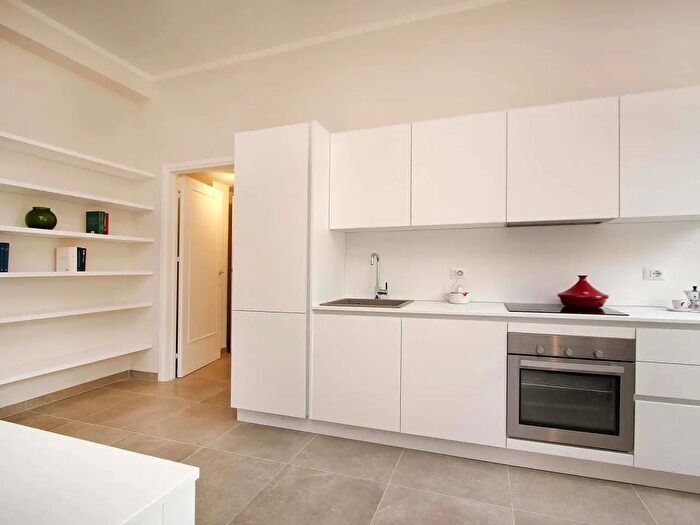 Appartamento monolocale in affitto in Via Varese, Milano