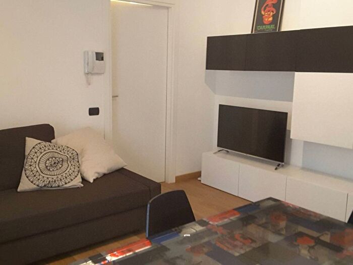 Appartamento bilocale in affitto in Famagosta, Milano