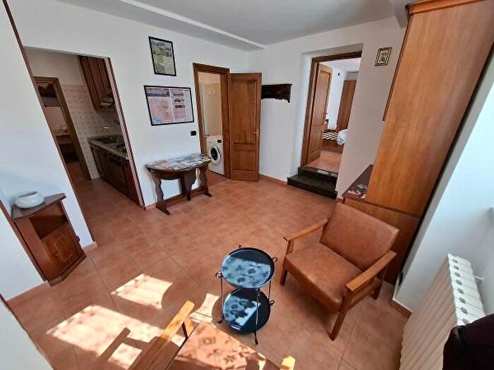 Appartamento trilocale in affitto in Carasco