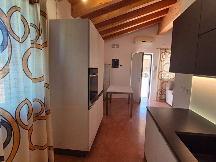 Appartamento trilocale in affitto in Via Guglielmo Marconi, Centro, Ponte di Piave