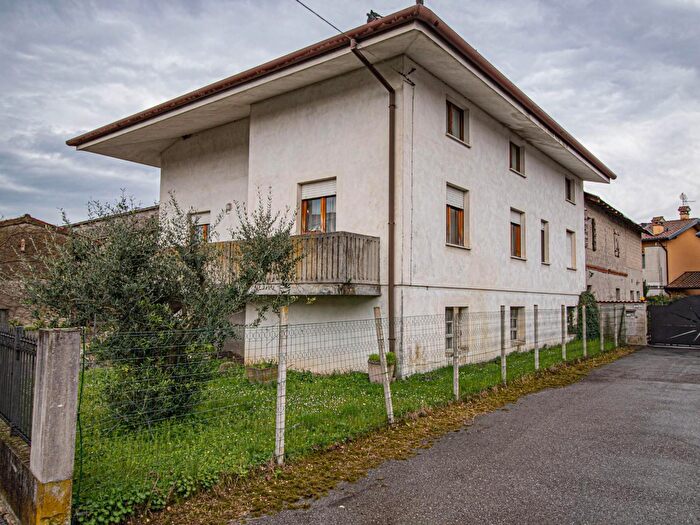 Casa con 5 locali in vendita in Via Carneo, Castions Di Strada