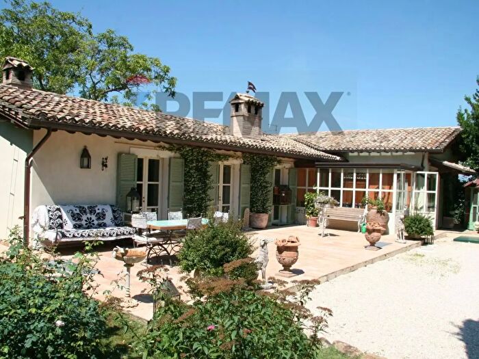 Casa con 10 locali in vendita in Via Ombrosa, Assisi