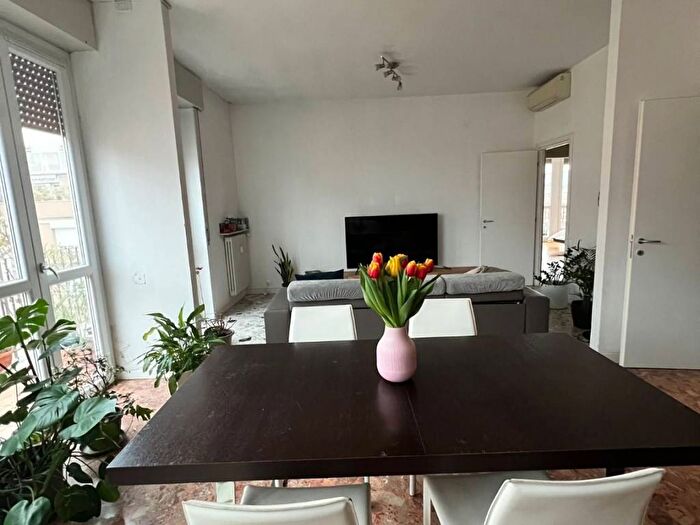 Appartamento trilocale in affitto in Via Francesco Nullo, Centro, Bergamo