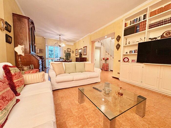 Casa quadrilocale in vendita in Via Benedetto Croce, Ospedale Villaggio Manenti, Reggio Emilia