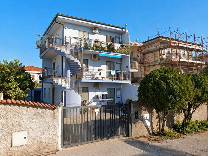 Appartamento quadrilocale in vendita in Via Fondacaro, Catanzaro
