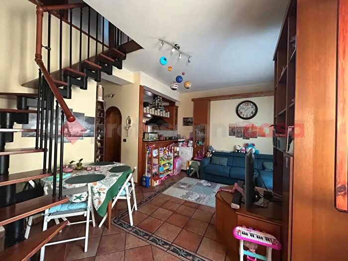 Appartamento bilocale in vendita in Via Vecchia di Marino, Grottaferrata