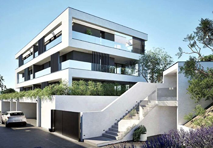 Appartamento con 5 locali in vendita in Castelnuovo Rangone