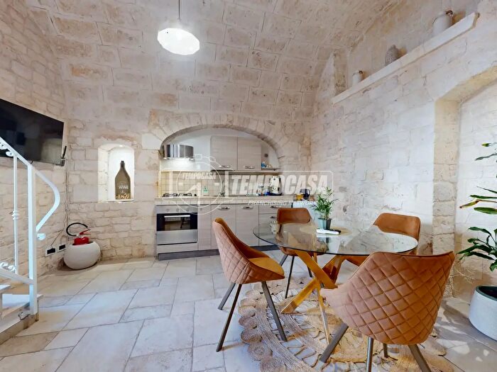 Casa trilocale in vendita in Via Chiesa, Casamassima