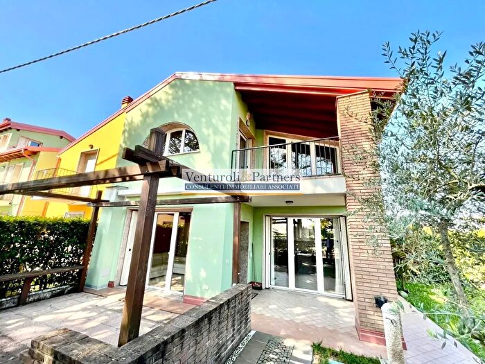 Casa quadrilocale in vendita in Via Broglie, Peschiera Del Garda