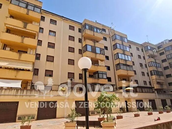 Appartamento quadrilocale in vendita in Via Olimpia, Messina