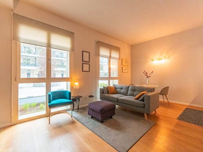 Appartamento bilocale in affitto in Viale Montello, Paolo Sarpi, Milano