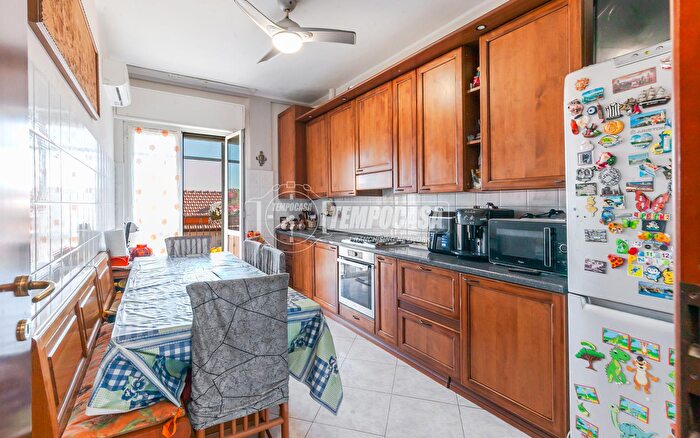 Appartamento trilocale in vendita in Via Libia, Cormano