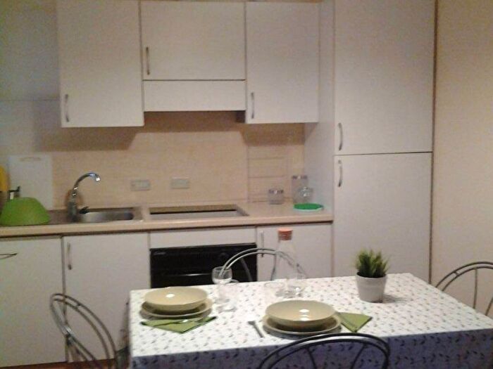 Appartamento bilocale in affitto in Via Altaguardia, Porta Romana Medaglie d'Oro, Milano