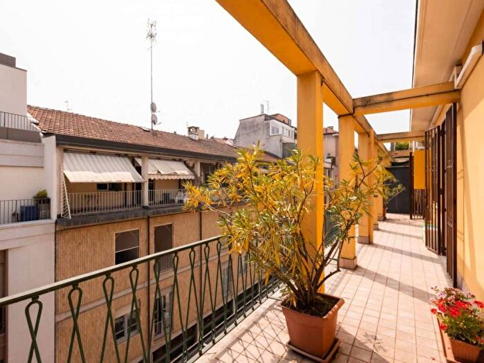 Appartamento bilocale in affitto in Via Alessandro Volta, Moscova, Milano