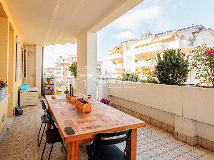 Appartamento trilocale in vendita in Via Schubert B, Parma