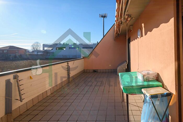 Appartamento quadrilocale in vendita in Via Robassomero, Cirie