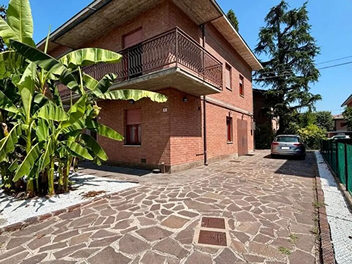 Casa con 5 locali in vendita in Via Franklin Delano Roosevelt, Carpi