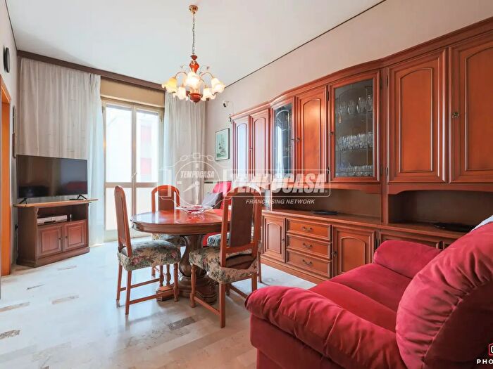 Appartamento trilocale in vendita in Via Filippo De Pisis, Bologna