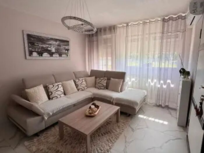 Appartamento quadrilocale in vendita in Viale Nerone, Anzio