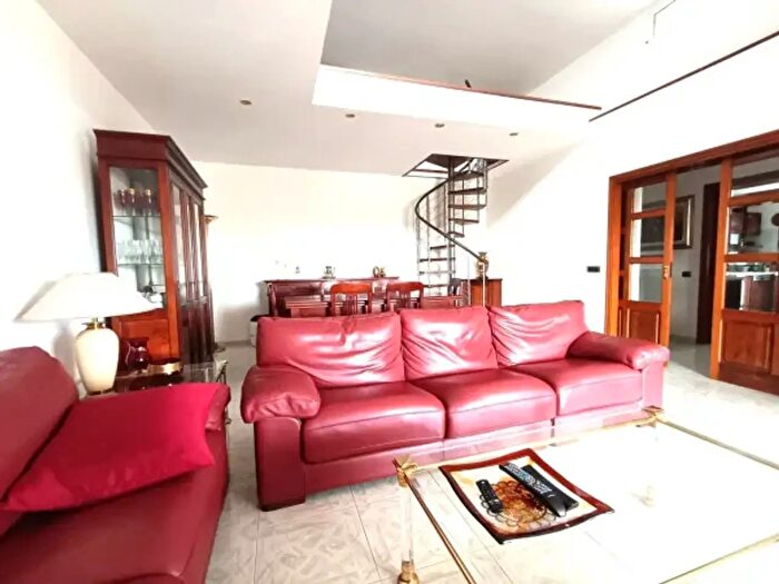 Appartamento con 5 locali in vendita in Via Filippo Naldi, Roma