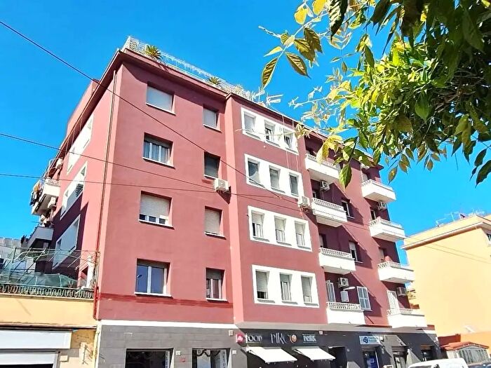 Appartamento trilocale in vendita in Via dei Faggi, Roma