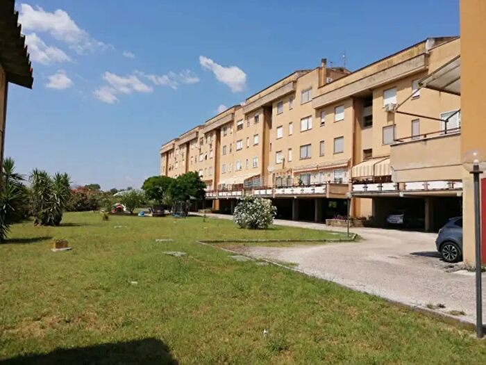 Appartamento trilocale in vendita in Via Trento, Guidonia Montecelio