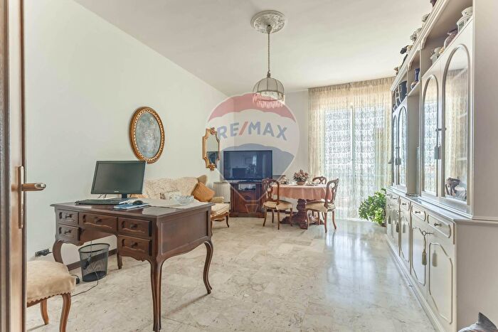 Appartamento trilocale in vendita in Stradella Cannaruto, Bari