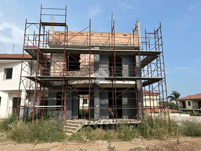 Casa quadrilocale in vendita in Via Domenico Antonio Petruzza, Lamezia Terme