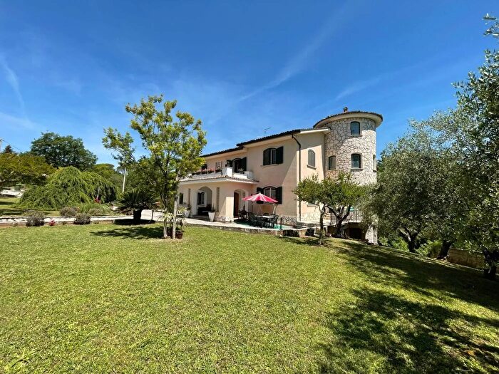 Casa con 5 locali in vendita in Via Sarracina Casalvieri Frosinone, Casalvieri