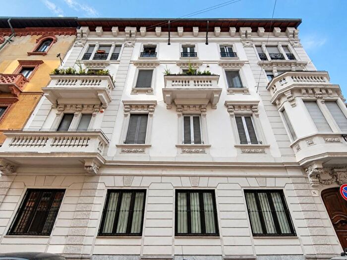 Appartamento bilocale in affitto in Via Ariberto, Corso Genova, Milano
