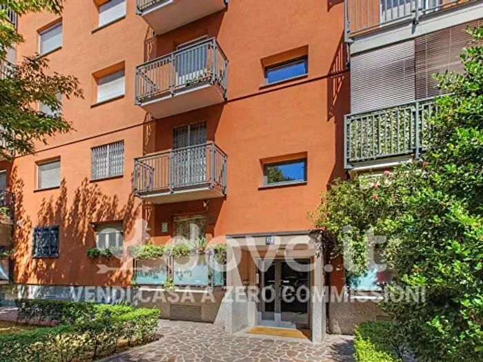 Appartamento trilocale in vendita in Via Appennini, Milano