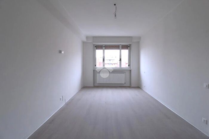 Appartamento trilocale in vendita in Via Leonida Bissolati, Venezia