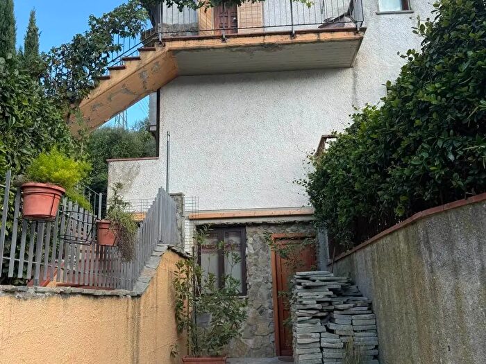 Appartamento quadrilocale in vendita in Rufina