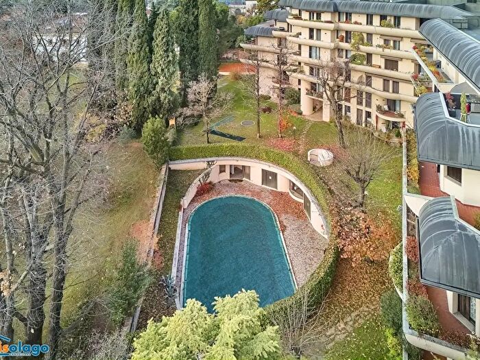 Appartamento con 5 locali in vendita in Via Graziano Tubi, Lecco