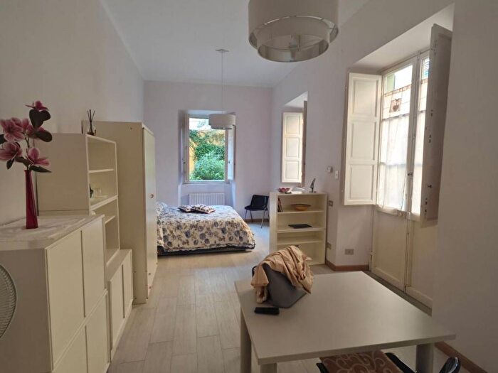 Appartamento monolocale in affitto in Via Santa Cecilia, San Francesco, Pisa