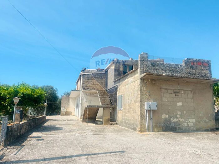 Casa con 10 locali in vendita in Via del Tellesimo San Giacomo, Ragusa